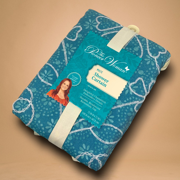 NEW The Pioneer Woman Mazie Crochet Fabric Shower Curtain 72" x 72" NWT - Picture 1 of 6